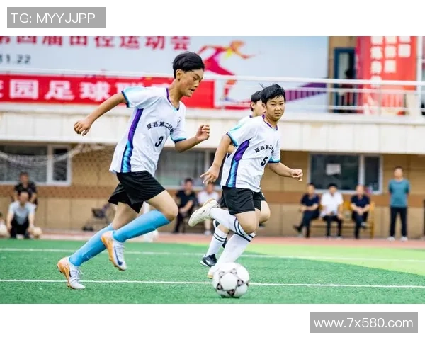 文案演绎绿茵球星激情瞬间展现足球场上非凡魅力 文案演绎绿茵球星激情瞬间展现足球场上非凡魅力