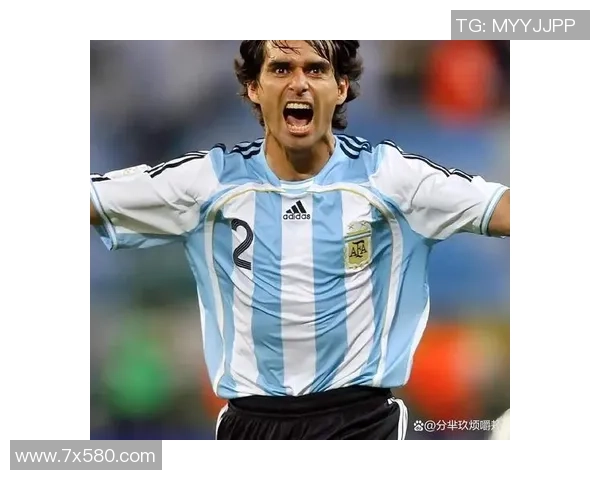 球星号码背后的故事与传奇揭秘 足球服球员号的历史与文化探讨